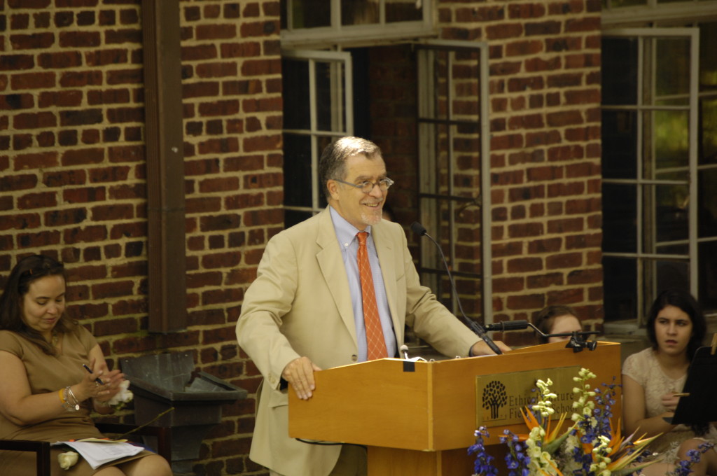 Damian Fernandez addressing the graduating class of 2013. Photo by Jacob Cader